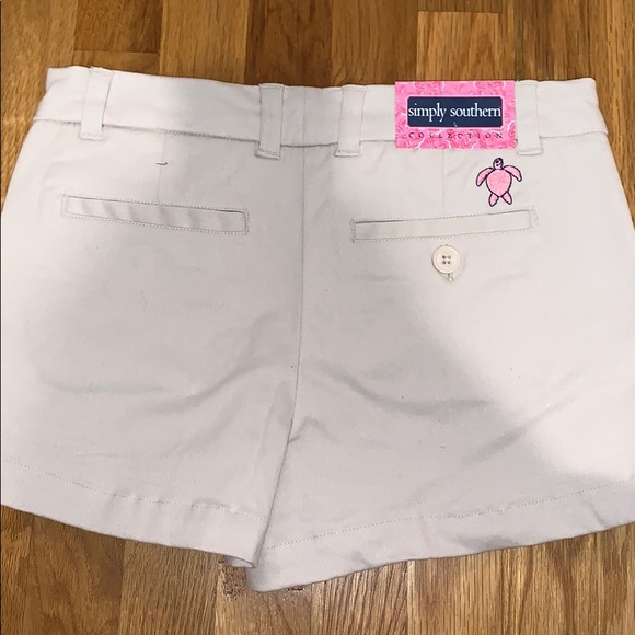 SHORTS - Picture 3 of 3